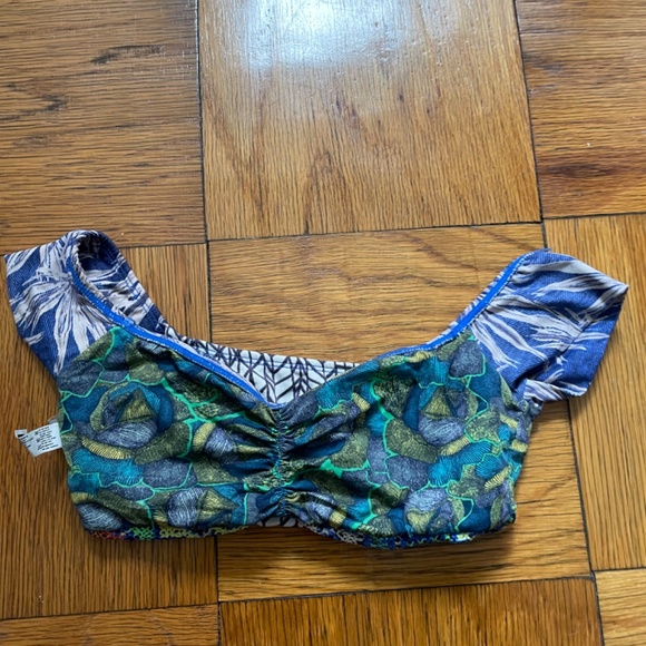 Maaji Reversible Printed Bikini top - Picture 3 of 6
